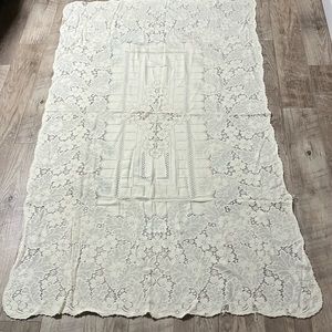 VTG Floral Tablecloth